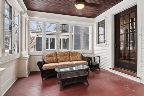 Tiny photo for 608 S Elmwood Avenue, Oak Park, IL 60304 (MLS # 12559094)