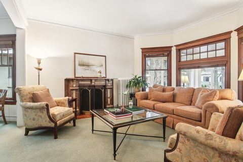 Tiny photo for 608 S Elmwood Avenue, Oak Park, IL 60304 (MLS # 12559094)