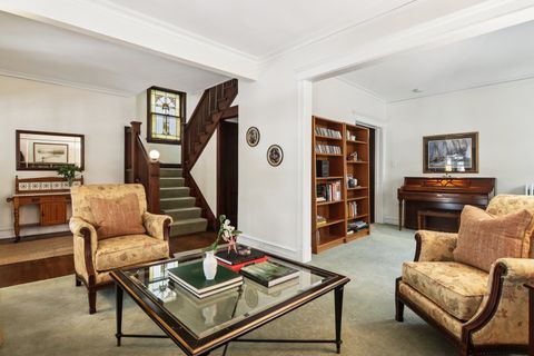 Tiny photo for 608 S Elmwood Avenue, Oak Park, IL 60304 (MLS # 12559094)