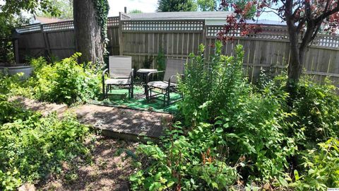 Tiny photo for 712 S 19th ST, Quincy, IL 62301 (MLS # 12657073)