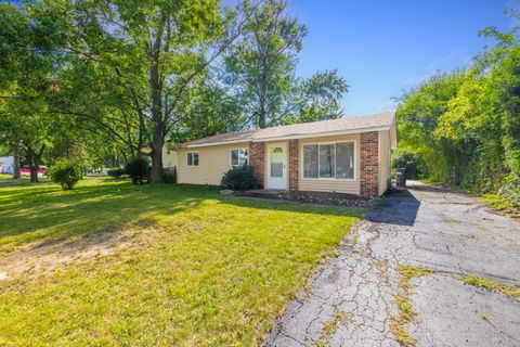 Photo of 210 Monterey Drive, Bolingbrook, IL 60440 (MLS # 12492224)