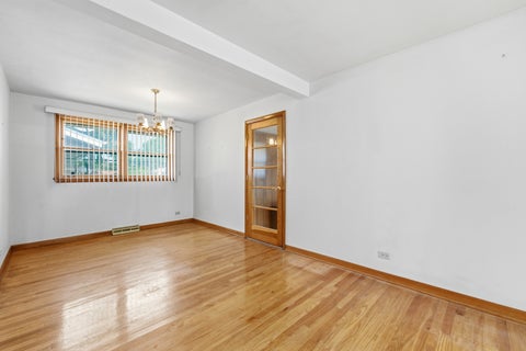 Tiny photo for 545 S 6th Avenue, La Grange, IL 60525 (MLS # 12721972)
