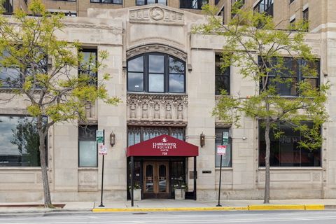 Photo of 728 W Jackson Boulevard #302, Chicago, IL 60661 (MLS # 12638381)