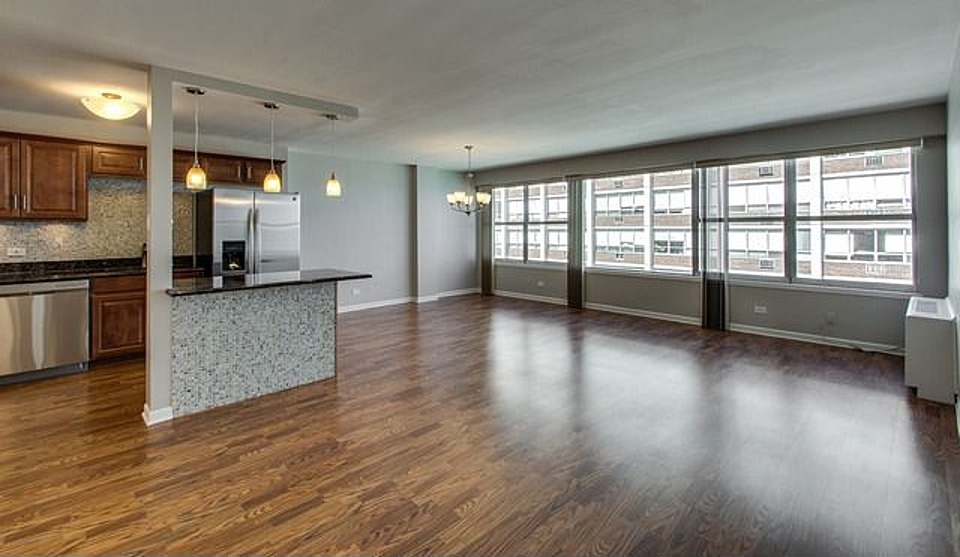 6157 N Sheridan Road 24D