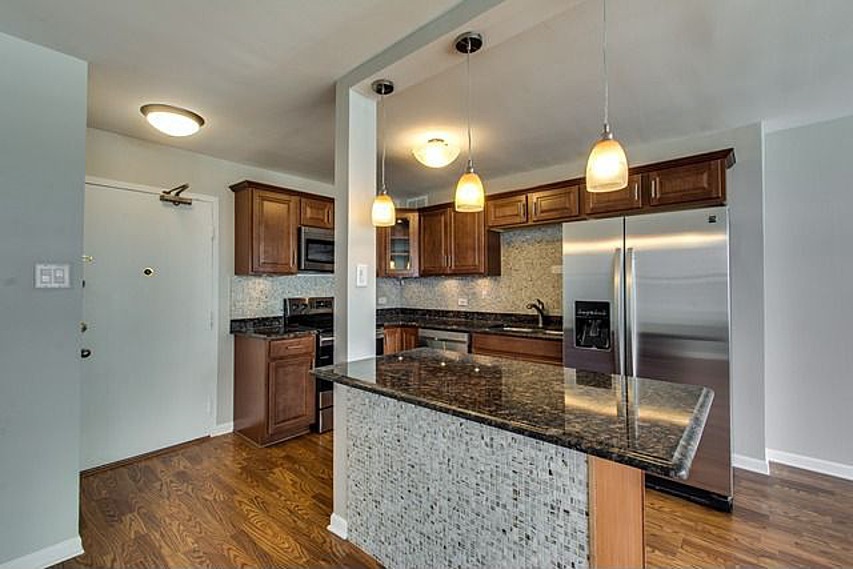 6157 N Sheridan Road 24D