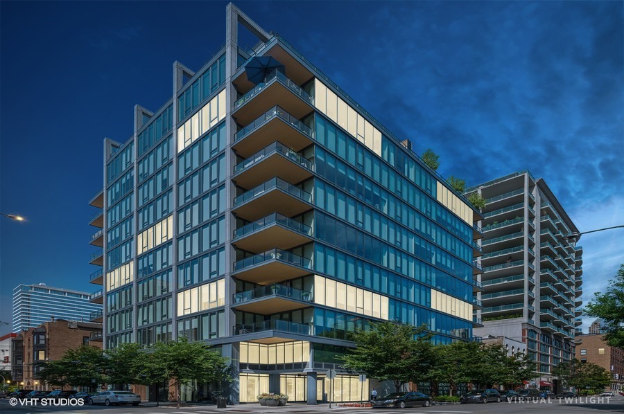366 W Superior Street 1002