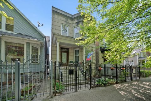 2927 N Sacramento Avenue Chicago IL 60618