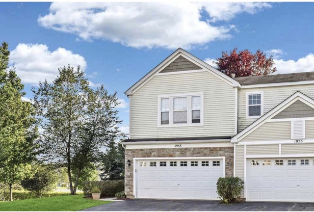 Photo 1 of 22 — 1953 Cobblestone Drive, Carpentersville, IL 60110