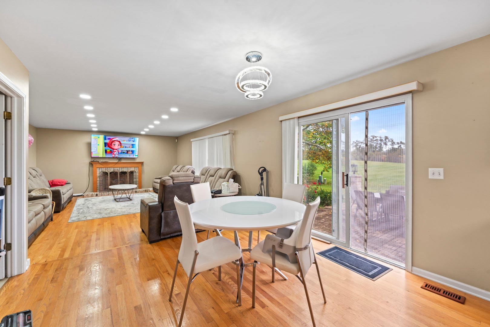 1381 Callen Lane