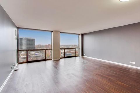 Tiny photo for 4343 N Clarendon Avenue #1315, Chicago, IL 60613 (MLS # 12523266)