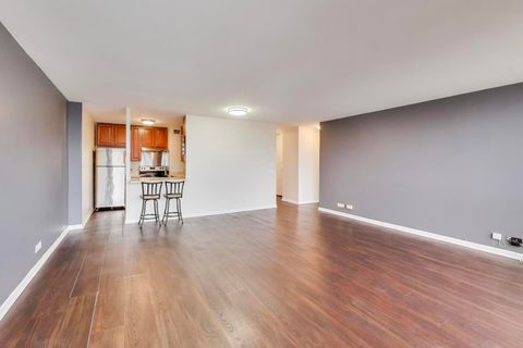 Tiny photo for 4343 N Clarendon Avenue #1315, Chicago, IL 60613 (MLS # 12523266)