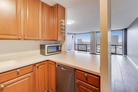 Tiny photo for 4343 N Clarendon Avenue #1315, Chicago, IL 60613 (MLS # 12523266)