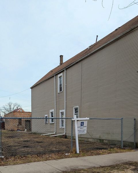 Tiny photo for 4805 S Elizabeth Street, Chicago, IL 60609 (MLS # 12524679)