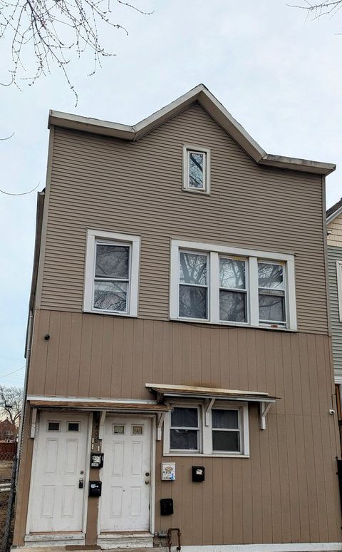 4805 S Elizabeth Street Chicago IL 60609