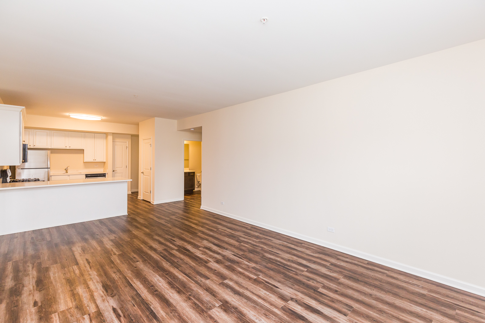 40 W MAIN Street 213