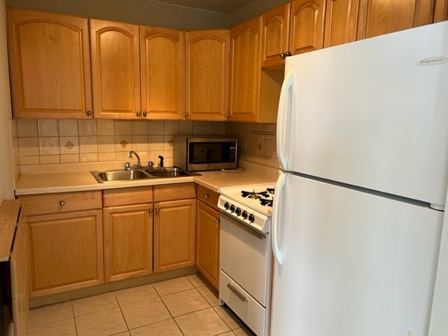 850 N DeWitt Place 22F