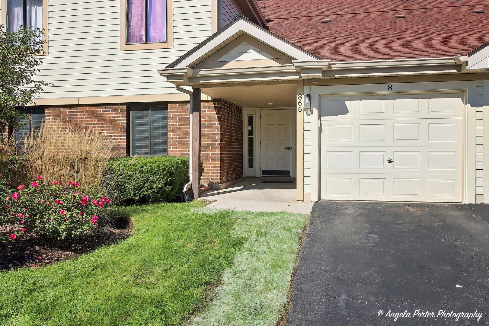 866 E Carriage Lane 8