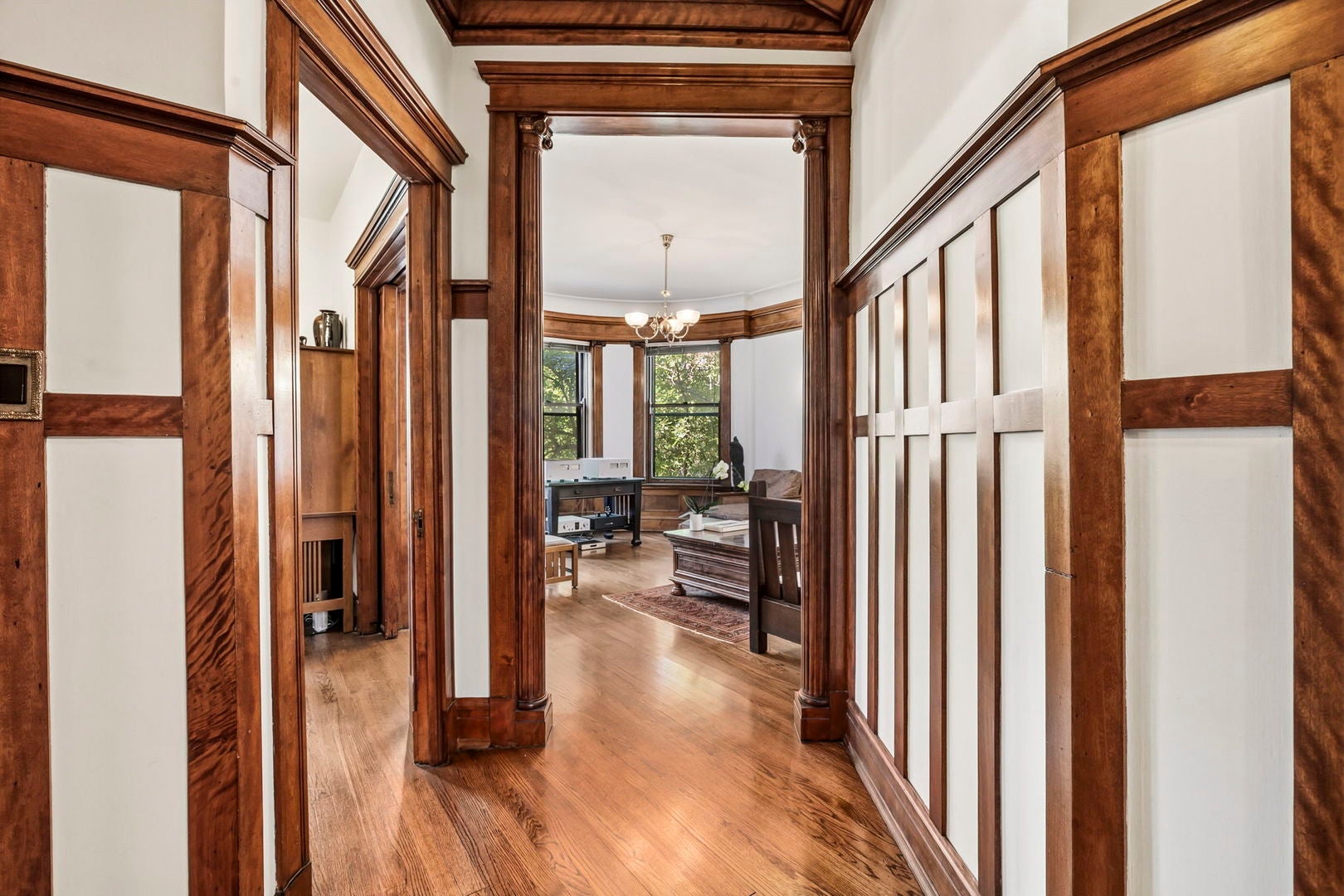 453 W Fullerton Parkway 2E
