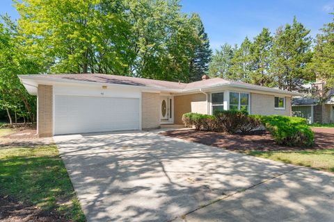 Tiny photo for 92-88 N AIRLITE Street, Elgin, IL 60123 (MLS # 12477649)