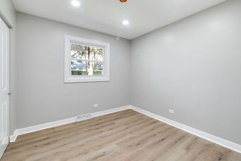 Tiny photo for 92-88 N AIRLITE Street, Elgin, IL 60123 (MLS # 12477649)