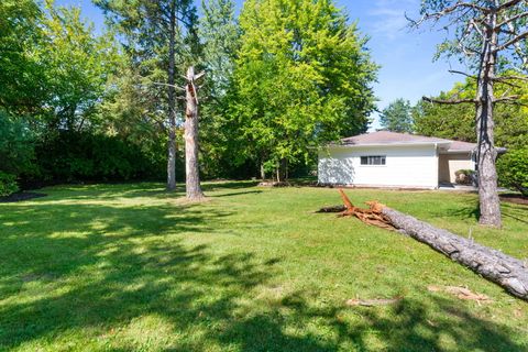 Tiny photo for 92-88 N AIRLITE Street, Elgin, IL 60123 (MLS # 12477649)