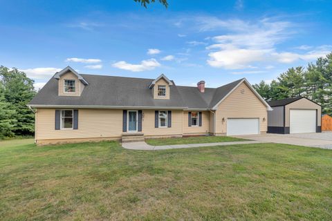Photo of 4454 N Prairie View Road, Oakley, IL 62501 (MLS # 12412577)