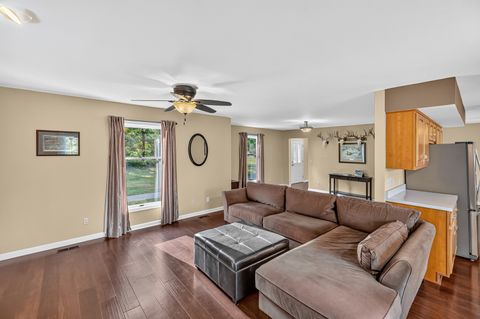 Tiny photo for 4454 N Prairie View Road, Oakley, IL 62501 (MLS # 12412577)