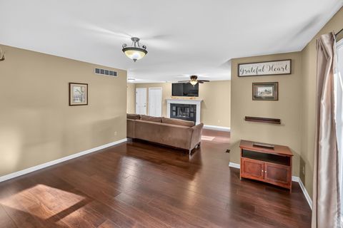 Tiny photo for 4454 N Prairie View Road, Oakley, IL 62501 (MLS # 12412577)