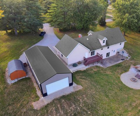 Tiny photo for 4454 N Prairie View Road, Oakley, IL 62501 (MLS # 12412577)