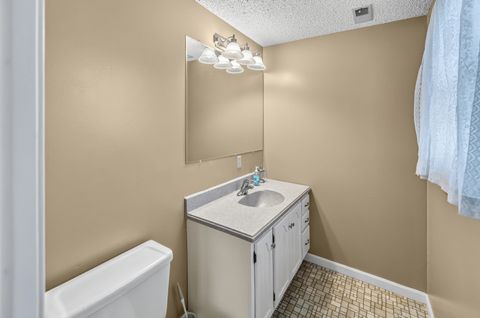 Tiny photo for 4454 N Prairie View Road, Oakley, IL 62501 (MLS # 12412577)