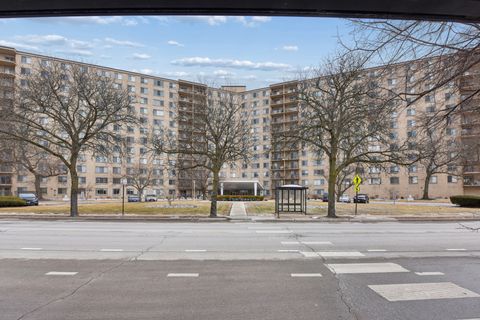 Photo of 6933 N Kedzie Avenue #603, Chicago, IL 60645 (MLS # 12575321)