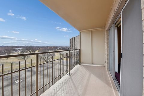 Tiny photo for 6933 N Kedzie Avenue #603, Chicago, IL 60645 (MLS # 12575321)