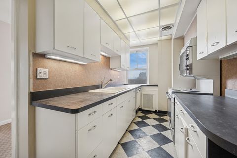 Tiny photo for 5555 N Sheridan Road #602, Chicago, IL 60640 (MLS # 12528706)