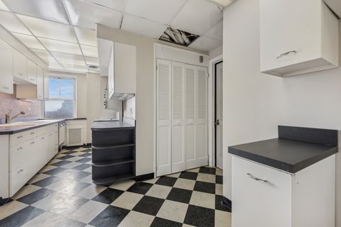 Tiny photo for 5555 N Sheridan Road #602, Chicago, IL 60640 (MLS # 12528706)