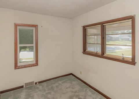 Tiny photo for 2408 Madison Street, Davenport, IA 52804 (MLS # 12753435)
