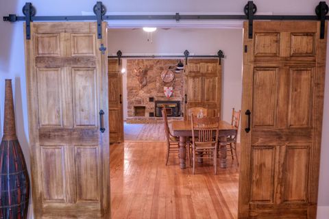 Tiny photo for 2036 SPRUCE Street, Murphysboro, IL 62966 (MLS # 100000352)