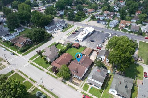 Tiny photo for 2036 SPRUCE Street, Murphysboro, IL 62966 (MLS # 100000352)