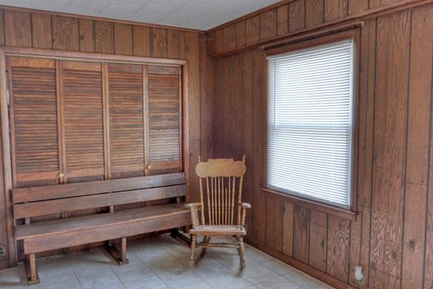 Tiny photo for 2036 SPRUCE Street, Murphysboro, IL 62966 (MLS # 100000352)