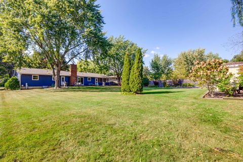 Tiny photo for 15040 W Clover Lane, Libertyville, IL 60048 (MLS # 12490171)