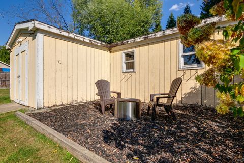 Tiny photo for 15040 W Clover Lane, Libertyville, IL 60048 (MLS # 12490171)