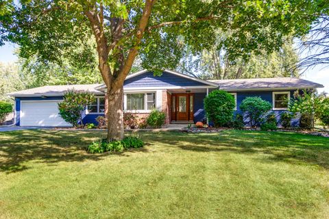 Photo of 15040 W Clover Lane, Libertyville, IL 60048 (MLS # 12490171)