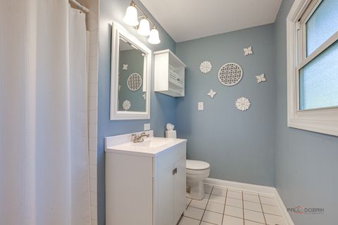 Tiny photo for 15040 W Clover Lane, Libertyville, IL 60048 (MLS # 12490171)