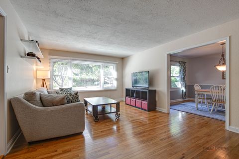 Tiny photo for 15040 W Clover Lane, Libertyville, IL 60048 (MLS # 12490171)
