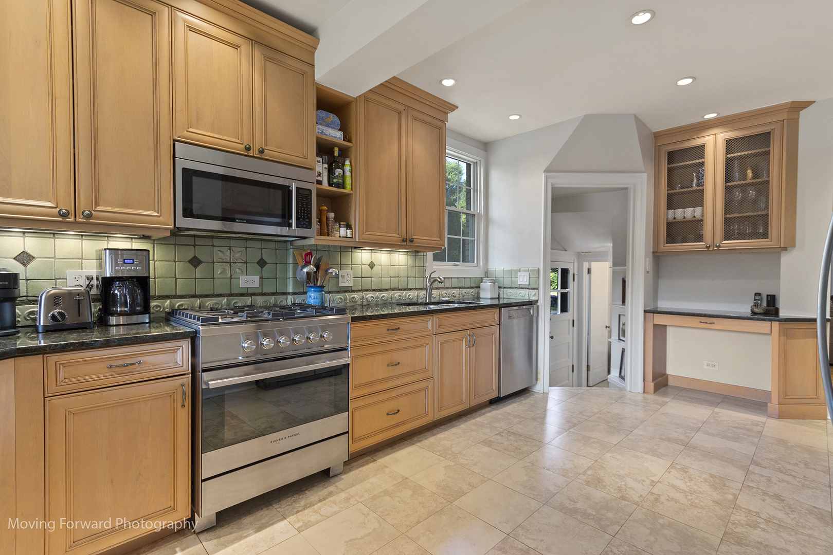 2518 Ridgeway Avenue