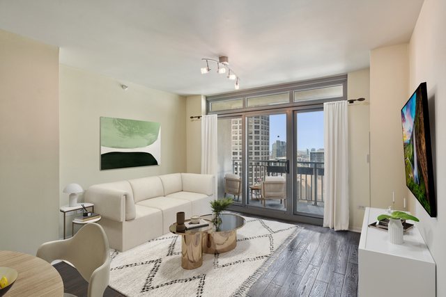 125 S Jefferson Street 2603