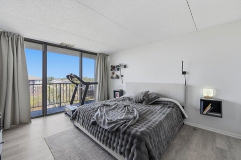 Tiny photo for 2015 S Finley Road #804, Lombard, IL 60148 (MLS # 12747873)
