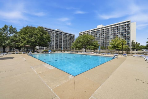 Tiny photo for 2015 S Finley Road #804, Lombard, IL 60148 (MLS # 12747873)