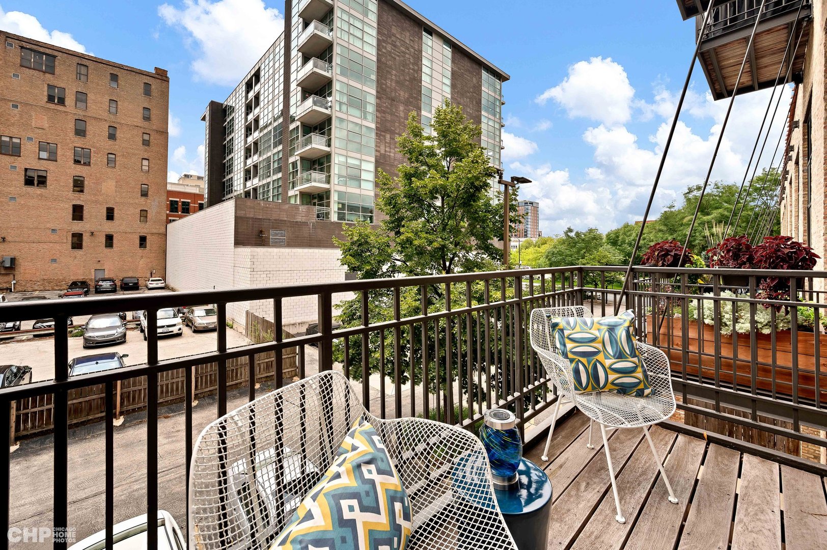203 S SANGAMON Street 206