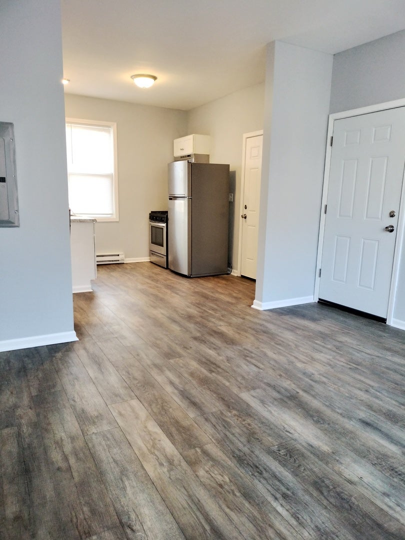 6601 S Green Street 821-2