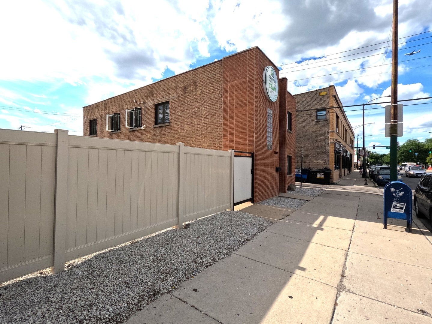 3942 N CENTRAL Avenue